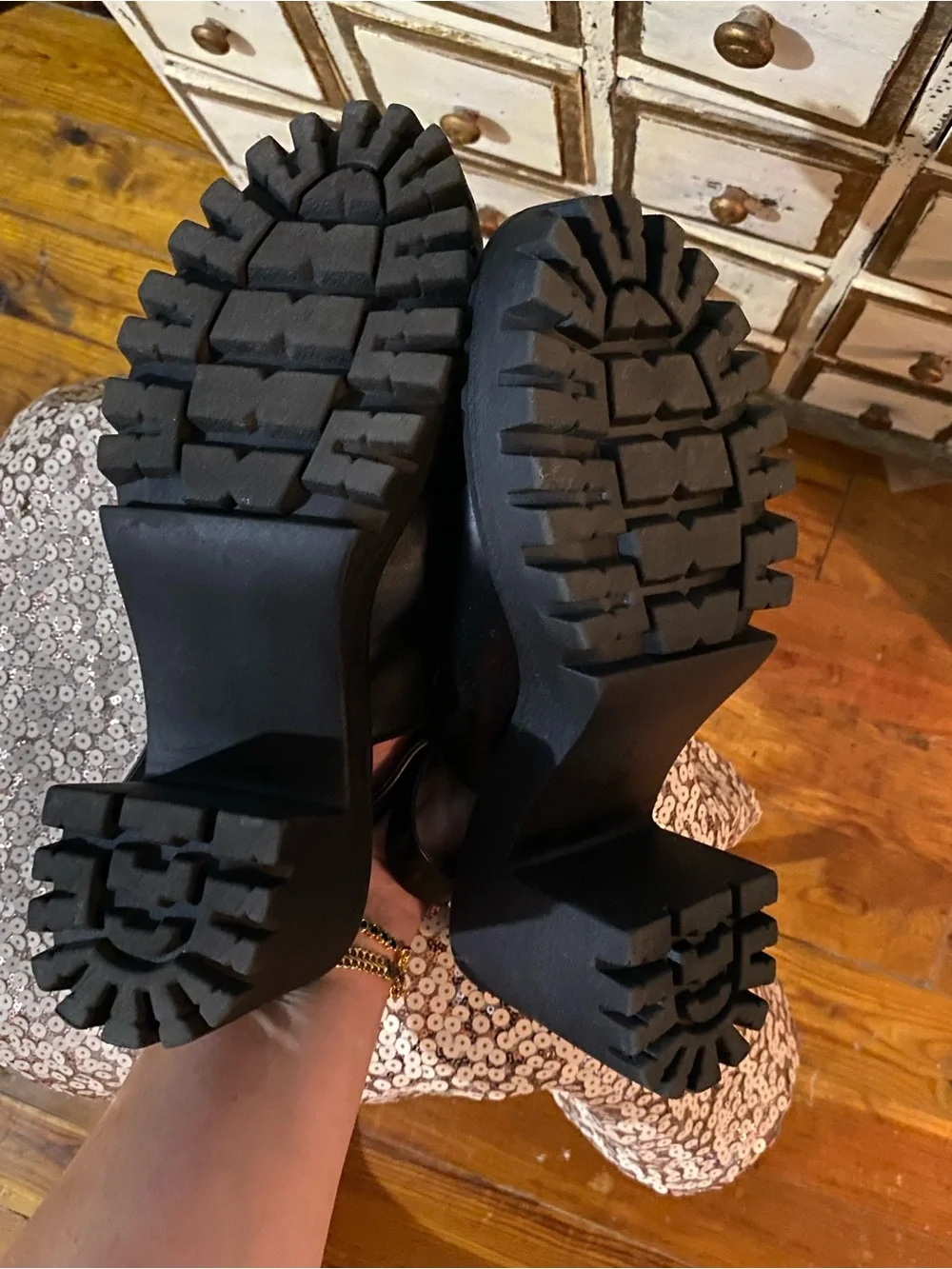 Madden girl bold black